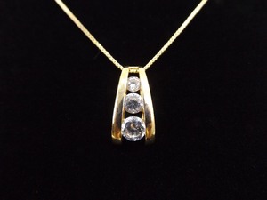 lot 38 image: .925 Sterling Silver Zirconia Crystal Vermeil Pendant Necklace