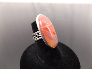 lot 64 image: .925 Sterling Silver Pink Agate Cabochon Ring Size 5.75