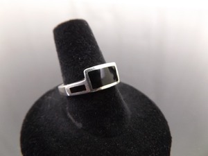 lot 69 image: .925 Sterling Silver Black Onyx Ring Size 7.5