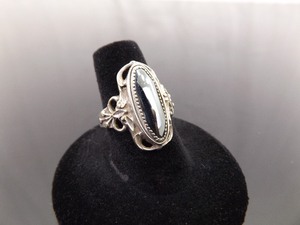 lot 70 image: .925 Sterling Silver Hematite Cabochon Ring Size 7
