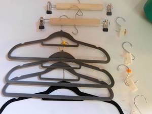 Tote of hangers