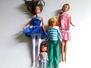 1966 & 1962 Barbie,1967 skipper, 2004 lil sister