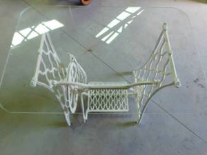 Singer Table w plexi glass top