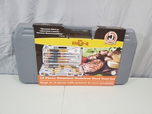 New 18 Piece BBQ Tool Set in Case