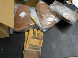 lot 91 image: Case of 10 Leather Pistol Cases and...