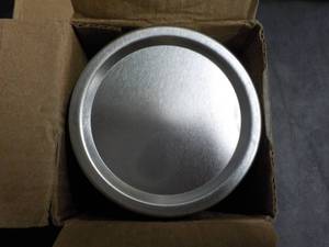 lot 100 image: 200 Regular Canning Lids...