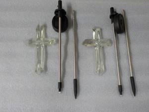 lot 124 image: Set of 2 Solar Cross Garden Stakes...