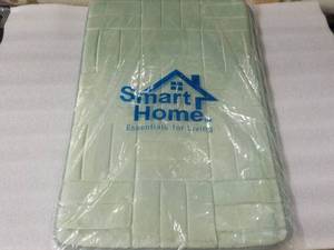 lot 135 image: Cushioned Tile Microfiber Bath Rug ...