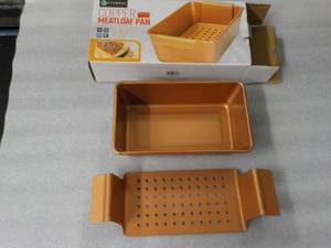 lot 144 image: Copper Meatloaf Pan...
