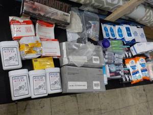lot 157 image: Disposable Gloves and Cleaning Prod...