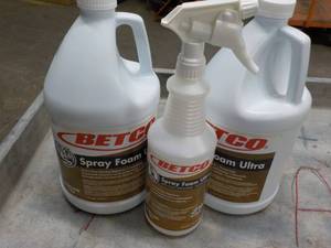 lot 177 image: 2 Gallon Jugs Betco Spray Foam Ultr...