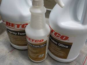 lot 180 image: 2 Gallon Jugs Betco Spray Foam Ultr...