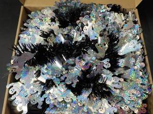 lot 188 image: 5 ft Silver Ghost Sequin Halloween ...