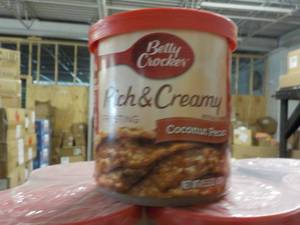 lot 258 image: 2 - 8 Packs Betty Crocker Coconut P...