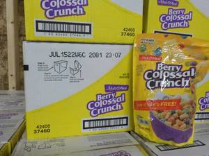 lot 289 image: 3 Boxes Malt O Meal Berry Colossal ...