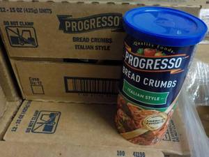 lot 329 image: Case of 12 - 15 oz Ctns Progresso I...