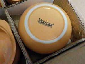 lot 385 image: Case of 24 Ventura Peach Ceramic So...