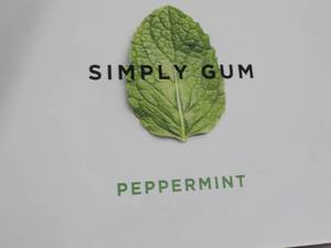 lot 16 image: box of 12 - 15 pc Simply Gum Pepper...