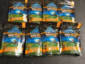 lot 62 image: 8 - 4.5 oz Bags Blue Boo Bits Dog T...