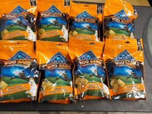 lot 64 image: 8 Bags 11 oz Blue Boo Bars Dog Bisc...
