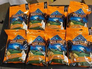 lot 65 image: 8 Bags 11 oz Blue Boo Bars Dog Bisc...