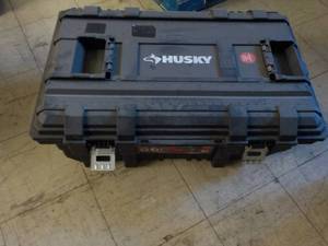 lot 70 image: Husky 25 Gallon Mobile Cabinet mis...