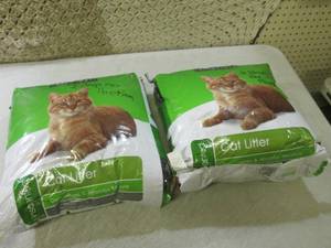(EC2) 2 Damaged Bags Cat Litter...