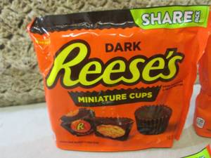 (B-3) 4 Share Pack Bags Dark Reeses...