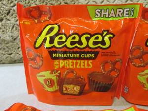 (B-1) 4 Share Pack Bags Reeses Mini...