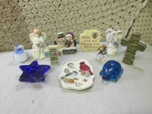 (BS) Assorted Decor Figures...