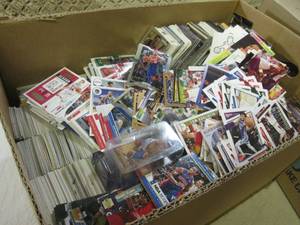 (EC1) Huge Lot 10,000 - 15,000 Bask...