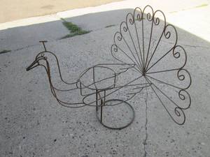 (EC1) Large Metal Peacock Plant Hol...