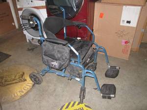 (EW7) Medline WheelchairWalker 250...
