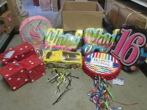 (EW4) Lot of 8 Assorted Pinatas...