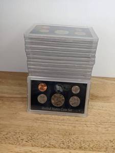 Collection of 1968-1977 1979-1985 1987 1989 1991 United States 20 Proof Coin Sets   X