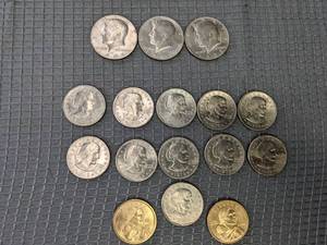 1981 1983 1985 Kennedy Half Dollar Coins (2) 1999 Susan B Anthony Coins (9) 1979 Susan B Anthony Coins (2) 2000 Sacajawea Coins  X
