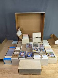Collection of MLB Baseball Trading Cards  X