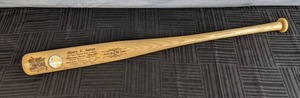 35 Hank Aaron 715 25th Anniversary Model 24K Gold Coin Baseball Bat 46 of 250 MLB Braves X