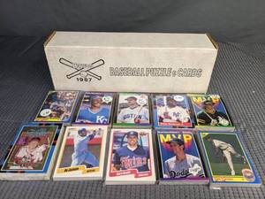 Collection of MLB Baseball Trading Cards 1987 Donruss Set, Fleer, & Much More X