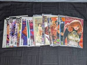 Lot of 25 Comic Books Serius Entertainment, Harris Comics Vampirella, Image Comics Warlands, Strangers in Paradise, Sleepers, Max Comics Alias and HellBoy Christmas Special Q