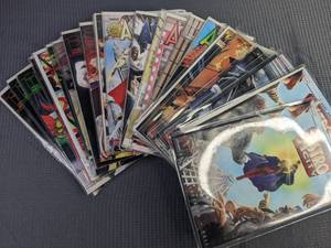 Lot of 26 Kurt Busieks Astro City Comic Books Q