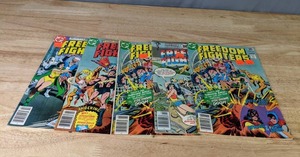 Collection of (5) DC Freedom Sighters Comic Books  Q