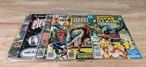Collection of (6) Comic Books Super Villains, Daredevil, Spiderman and Satana, and More  Q