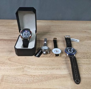 Collection of 4 NFL Football Watches NY Giants, LA Chargers, Pittsburgh Steelers, Indianapolis Colts  Q