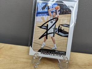 Pau Gasol Autographed NBA Hoops Basketball Card Spurs Lakers Bulls T