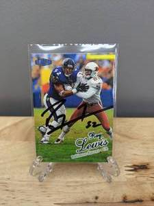 Ray Lewis Autographed Fleer Ultra NFL Baltimore Ravens 1998 Football Card T