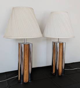 lot 7 image: Awesome Pair of Vintage Chrome and Faux Wood Table Lamps