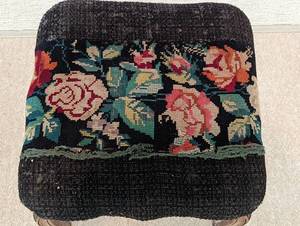 lot 81 image: Vintage Needlepoint Ottoman