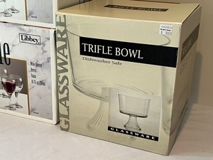 lot 77 image: Two New Sets of Libbey Wine Glasses and Trifle Bowl