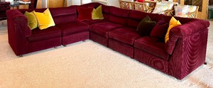 lot 4 image: Lovely Vintage Sectional Sofa by Directional
